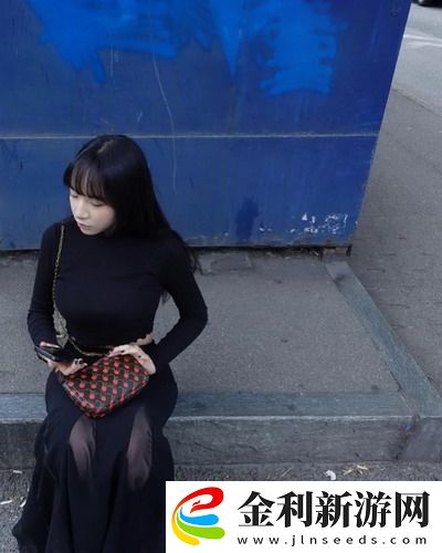 為什么‘午夜精品秘一區(qū)二區(qū)三區(qū)城中村’成為了網(wǎng)友熱議的焦點?揭開這座城的神秘面紗!