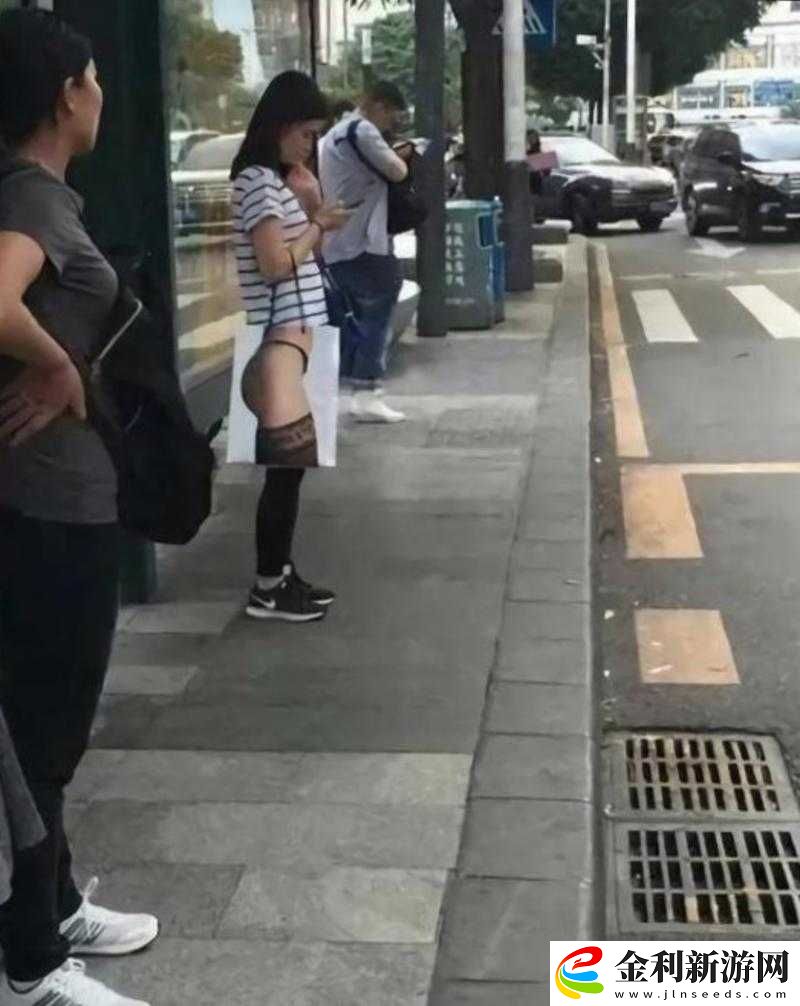 在公交車(chē)上