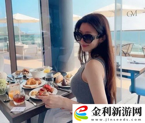 鳳蝶直播APP下載安裝，你還在猶豫什么？看看網(wǎng)紅們怎么說！