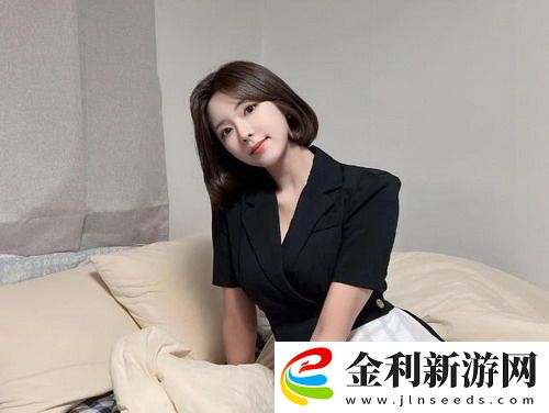 夜艷直播：讓你在深夜邂逅無限魅力的虛擬世界——小張：這個新潮流真是讓人欲罷不能！