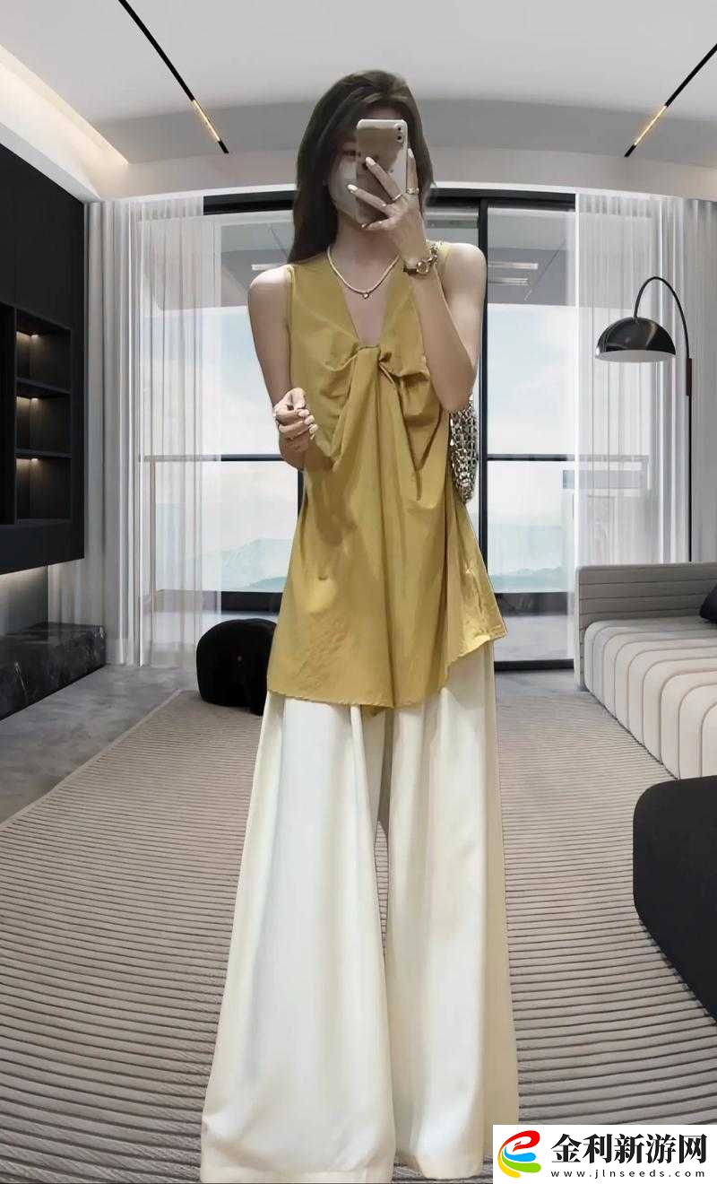 YEEZY蜜桃黃vs白色穿搭大公開！這5個細節讓你穿出百萬時尚感