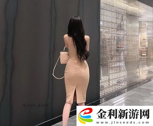 我當著丈夫的面被別人欺負視頻