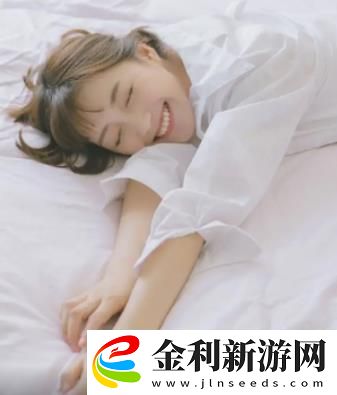 不戴奶罩的鄰居hd中文性感風(fēng)情演繹